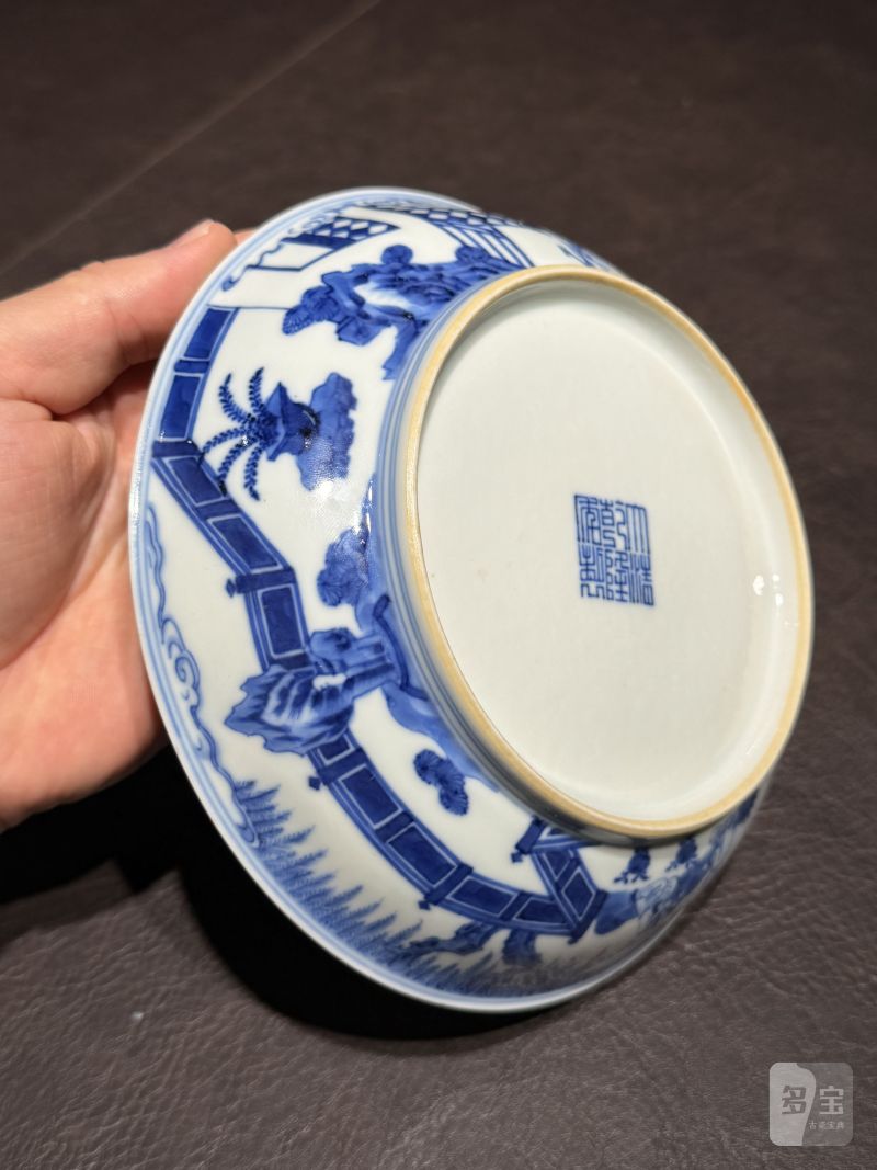 清乾隆 仿宣德青花庭院仕女纹盘 - 图15
